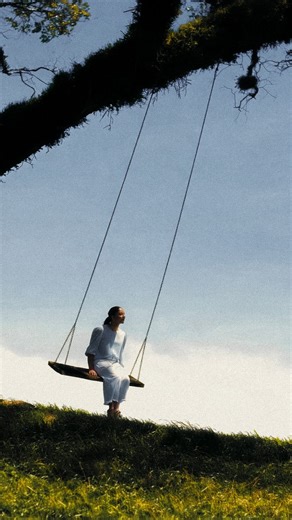 lunalua | design e comunicação | Nosso jeito de comunicar é mesmo diferente. Mais real, mais humano, mais sensível. Produção para: @celeiro.ronicris 🤎 | Instagram