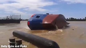 96K views · 484 reactions | You had one job to do.... Those people on board had a wild ride LOL (Video Credit - Nine.com.au) #powerboatnation #fail | Powerboat Nation | Facebook