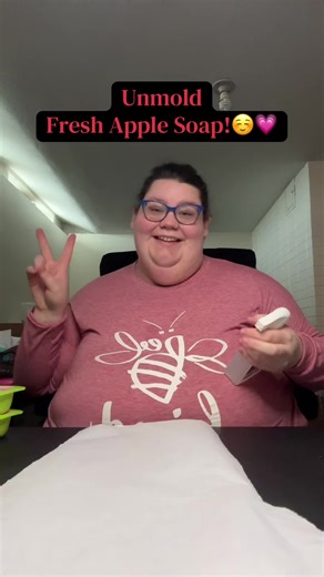 Unmold Fresh Apple Soap | Crafty Slaughter