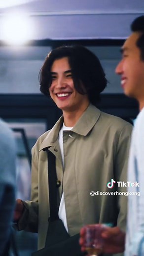 Hong Kong Night Out: All at Once⭐ Whether you’re seeking quietude or excitement, Hong Kong’s evenings offer endless adventures that encompass a multitude of experiences. And through these experiences, you can truly feel the pulse of the city✨. Who knows, you may just be the protagonist of the next escapade! #DiscoverHongKong #HelloHongKong #HongKongNightOut