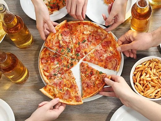 How to Keep Pizza Warm for a Party: 13 Easy Methods