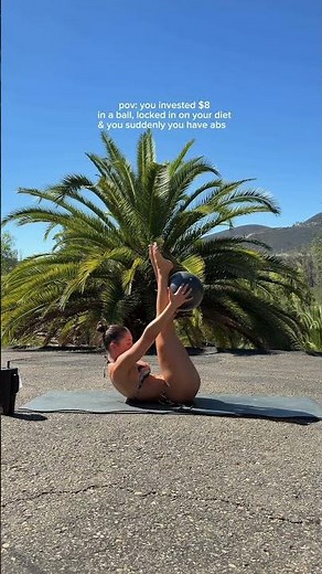 pov you locked in 👊🏼 #pilates #athomeworkout #advancedabworkout