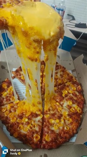 Domino’s Golden Corn Cheese Volcano – The Ultimate Cheese Pull Explosion