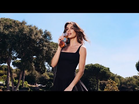 Pubblicità Thè Zero San Benedetto 2023 con Elisabetta Canalis