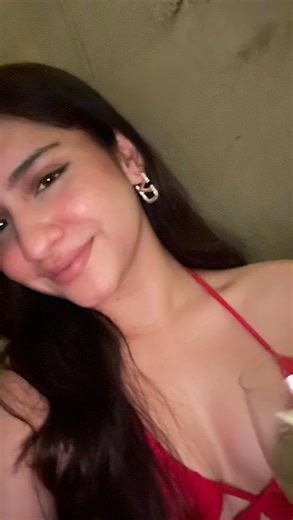 Gia Gupta on Instagram: "Honestly for a first try? Wasn’t that bad eh 💁 . . . . #giagupta #theggsquad #travelwithgg #diy #craft #beadedtop"