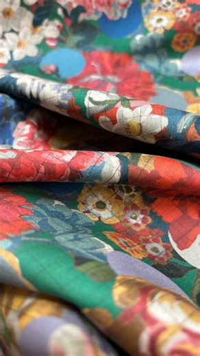 If you’ve ever wondered what on earth interfacing actually does, this one’s for you. Interfacing is used to add structure and support to certain parts of your project think: 🧵 necklines 🧵 collars 🧵 button plackets 🧵 waistbands 🧵 cuffs Basically, anywhere you want a bit more shape and stability. Most interfacing is iron-on, which means it’s activated by heat and pressure — not water. 🔥 Hot tip: Do NOT wash your interfacing before using it. If it goes in the wash, the glue activates and… yep