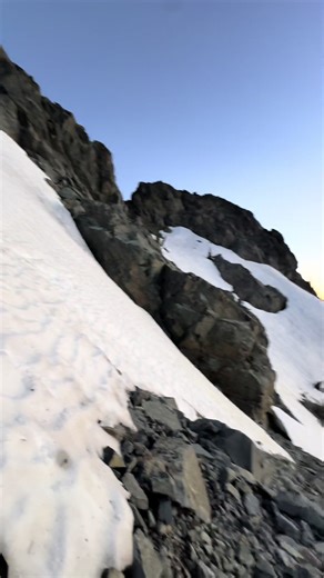 outdoormagazine (@outdoormagazine)’s video of snow under microscope