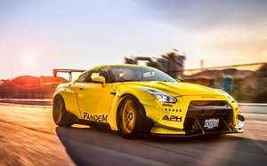 杀人蜂武装宽体 日产 GTR R35 | Armytrix钛合金阀门排气 | |Rocket Bunny宽体 | VOLTEX扰流板 | Adv.1轮圈 |