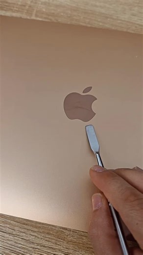 Apple Macbook Air Battery Replacement 🔋 #fypシ #gaming #repair #fypage #fix #fypppppppppppppppppppppppppppppppppppppppppppppppppppppppppppppppppppppp #videogames #apple | AynaxTech