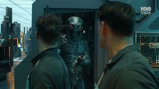 Fans are speculating on Reddit if the alien from Peacemaker Season 2 is a variant of the superhero himself