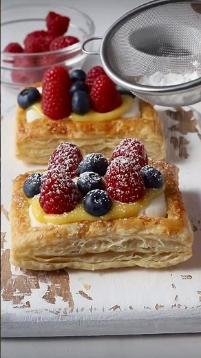 Lemon Berry Puff Pastry 🍋🫐 #shorts #pastry #puff #lemon #viral