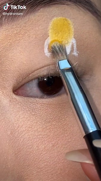 Creative Minion Makeup Look Tutorial
