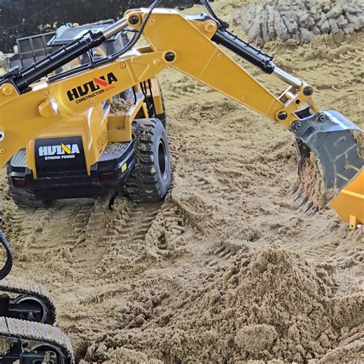 We bring the whole RC construction pit to you, handle every bit of the setup, and keep the kids digging and laughing the entire time. You just kick back, grab a few pics, and enjoy the day. it’s the easiest way to make a party feel epic. | Can U Dig It RC