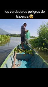 872K views · 15K reactions | Los peligros de un pescador | Salvadoreño 503 | Facebook