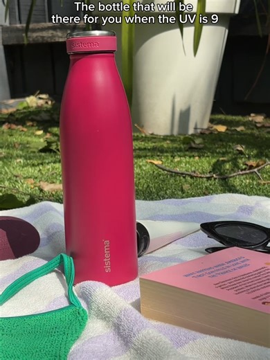 Hot summer days call for drinks that stay cold. The Sistema® Stainless Steel Bottle is designed to keep your drink cool, with a durable, easy to carry sleek design that’s made to come along wherever the day takes you.