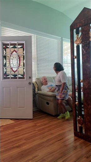 The Funniest Back Scratch Fail Ever?