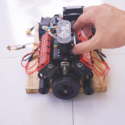 Toyan FS-V800: Powerful 28cc Nitro V8 Engine