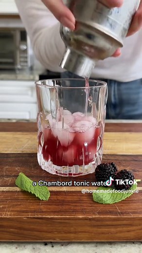 Delicious Black Raspberry Chambord Cocktail Recipe