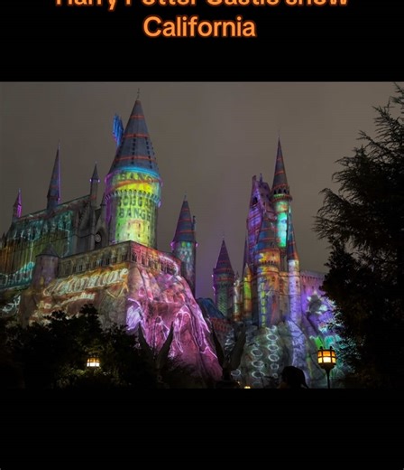 Got to see the Harry Potter lights castle show at universal Hollywood #universalstudios #universalcalifornia #harrypotter #harrypottercastle
