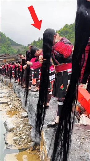 Chinese Girls Use Natural Soap For Their Hair Growth