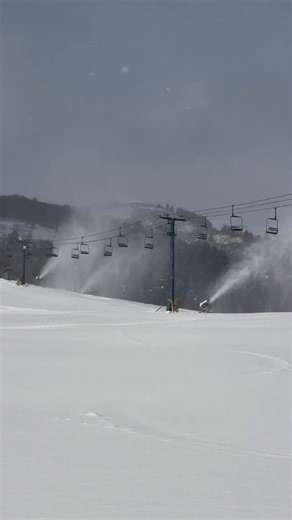 Thanks to a much-needed 11 inches of snow, we’re reopening for skiing and riding this Friday, February 20! Get the details below ⬇️ We’ll be spinning Apollo (top to bottom!), Bridger, and the Cub magic carpet from 10-4 pm. ‼️Heads up: While Apollo is open to the summit, it is only groomed up to mid-mountain. There is no beginner-friendly path down from the top, so plan your lines accordingly! ‼️ Grab your gear and get up here to claim those fresh turns while they last. See you at the lift! ⛷️ 🏂