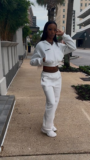 Have you shopped out NEW “Gym Baddie Collection” ? Click the link in our bio to get your pieces and start building your collection NOW ! All pieces are versatile to create your own gym style ! #gymclothing #gymgirlfits #gymgirlfitinspo #gymbaddie #gymbaddiefitness #mobileal #mobilealabama #atlantageorgia #atlanta #flordia #miami #houston #dallas | Tae DaDon