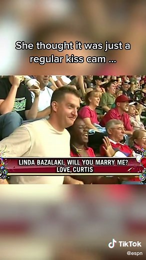 This was too good 😂👏 (via @Arizona Diamondbacks) #mlb #baseball #proposal #marriage #couplegoals