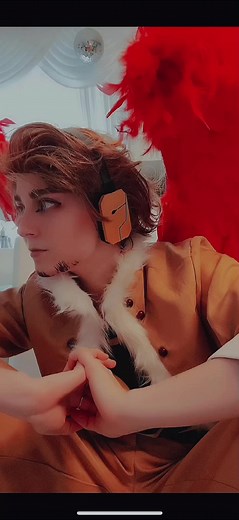 Impressive Hawks Cosplay from My Hero Academia