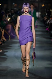 Pantone: culoarea anului 2022 este Very Peri sau albastru-brebenoc - Catchy