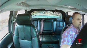 10K views · 115 reactions |  La policía de Portland divulgó imágenes de un conductor que violó barreras y controles para meterse en un área habilitada para un desfile de adultos y niños. | Noticias Telemundo | Facebook