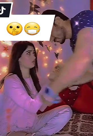 Handcuffed Girl Cium-ciuman Ikat Kasur - TikTok Trend