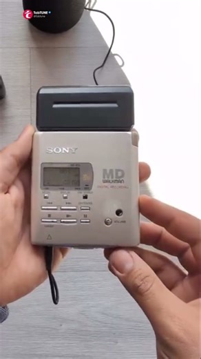 Sony Walkman MZ R55 MiniDisc RecorderPlayer