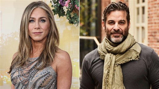 After sparking dating rumors back in July, Jennifer Aniston and boyfriend Jim Curtis enjoyed a casual date night together in New York City September 5th. bit.ly/468fKrF | E! News