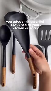 🎄🍳This spatula makes every holiday meal easier—scooping, stirring, stir-frying, and serving—all done with one spoon, making Christmas cooking easier and more enjoyable! 🎁👩‍🍳 | Patrick Store