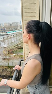 56 cm de longueur ! 😍 Adopte un nouveau style avec nos extensions queue de cheval extra longues ! 💻 Rendez-vous sur notre site www.royalextension.com #royalextension #extensionqueuedecheval #queuedecheval #extensioncheveu #extensionscheveux | Royal Extension