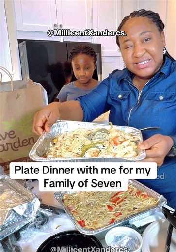 Plate Dinner with me for my Family of Seven! Dinner today is @Olive Garden 😋 #millicentxandercs #thexandercsfamily #fyp #platedinnerwithme #dinnertime