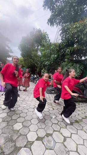 Dance for SUMU friends choreography by Saurav Pradhan