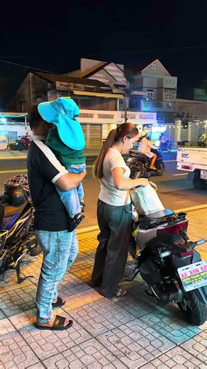 Cám ơn 2 em khách Hậu Giang