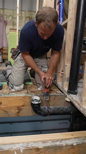 Toilet Elbow Replacement 👊 #DIY #plumbing #homeimprovement #bathroomremodelingteacher | Bathroomremodelingteacher