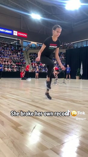 How many did you count? 😦 (via @Budapest Hoppers KK) #record #jumprope #speed #fast