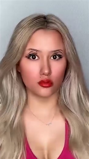 Getting ready on a wiggle board! | MetDaan Makeup