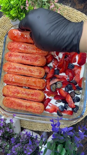 Very Berry Tiramisu | Tiramisu Italian Dessert | Zaike Ka Safar