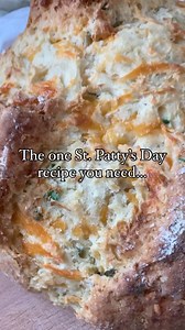 Sourdough Irish Soda Bread ☘️ This quick bread is the perfect addition to your St. Patrick’s Day Celebration! The inclusions of sharp cheddar cheese, chopped chives, and garlic powder brings such delicious, savory flavors that would pair perfectly with a beef stew or corned beef and cabbage! Plus, it’s such a quick and easy recipe to whip together with sourdough discard. Bake it in a cast iron or baking sheet until golden brown and beautiful. Slice while warm and cover generously with your favor