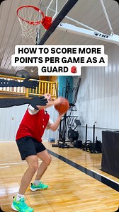 How to score more points as a guard 🎒These dribble post ups could be a cheat code for almost every position but especially for guards. Typically guards are not great guarding in the post… BRING THEM DOWN THERE! | Hennen Workouts