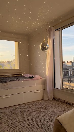 Exploring Paris: Eiffel Tower View Room Apartment Tour