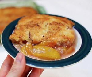 Easy Amazing Peach Cobbler