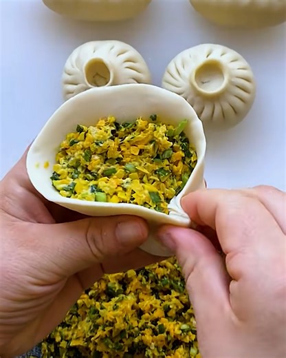 2.3M views · 3.4K reactions | A delicious dumpling! | Handy Dandy | Facebook