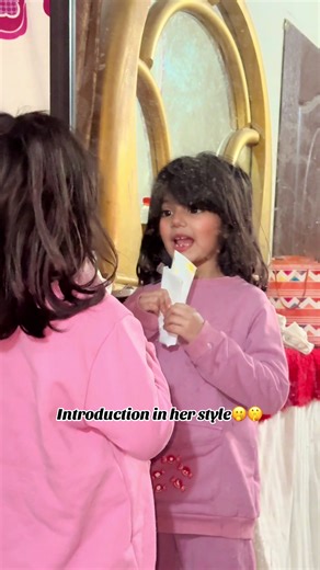 Creative Introduction Inspired by Vlogs