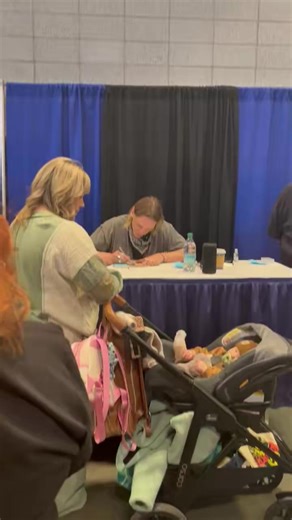 Jamie Campbell Bower at Nashville Celebrity Comic Con