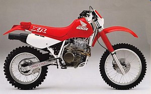 Moto del día: Honda XR 600 R - espíritu RACER moto